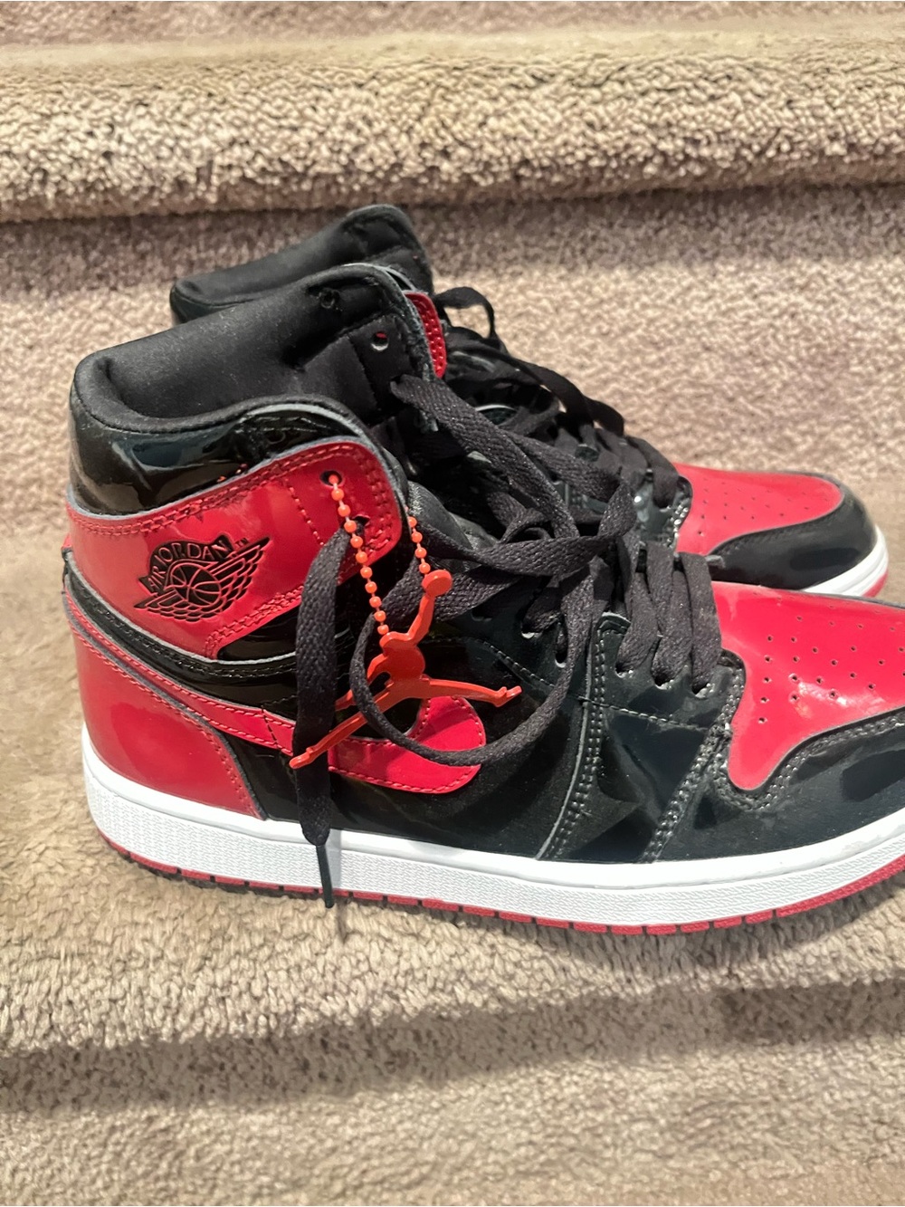 Like new Men's Jordans size 9 High-Top Basketball Sneakers - Black & Red - Picture 8 of 9